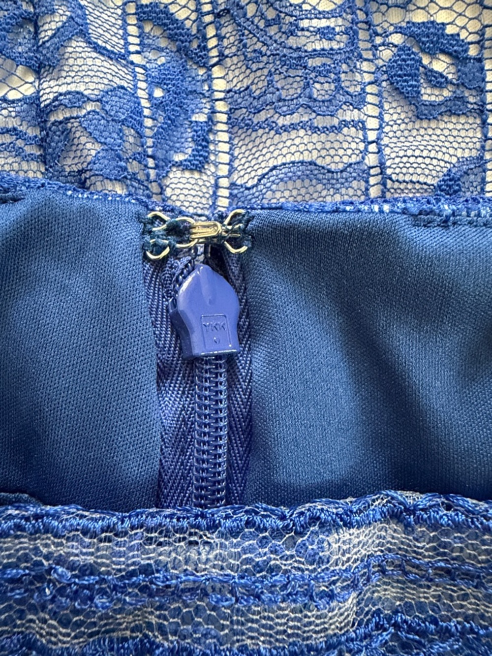 NWOT Tadashi Shoji Blue White Floral Lace Cocktail Sheath Midi Dress, Size 10 - Picture 14 of 16